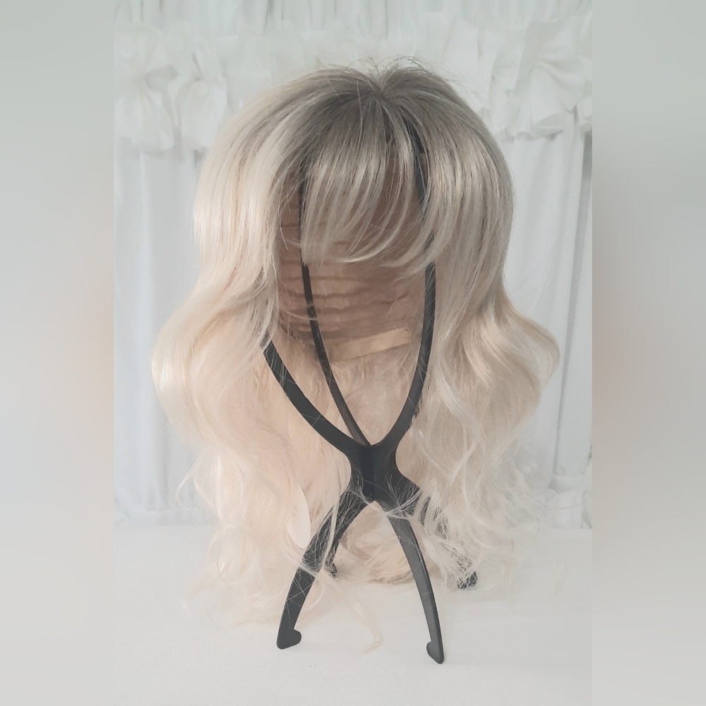 Blonde Wavy Hair Wig with Natural Transition